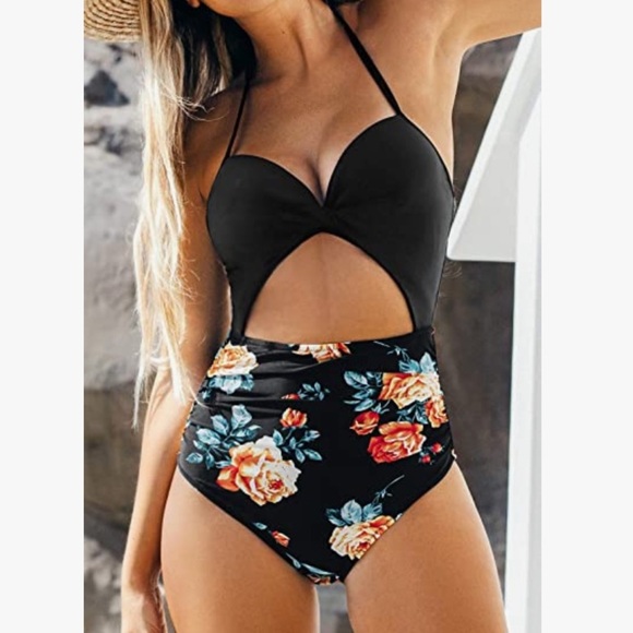 NWT! Women’s Cupshe cut out one piece bathing suit Small - Picture 3 of 6
